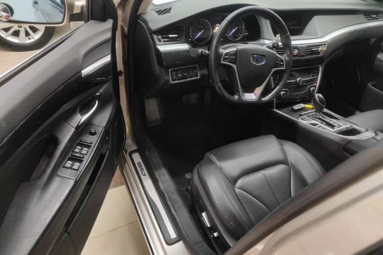Used Geely Auto Emgrand GT 2016 2.4L Comfort Version Interior 3
