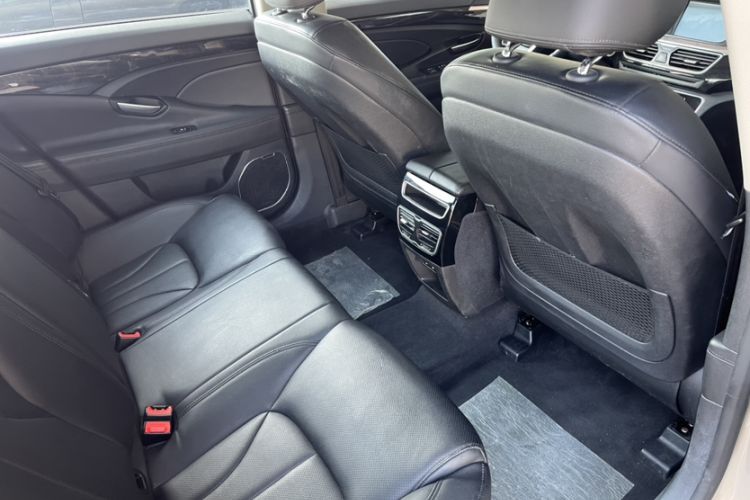 Used Geely Auto Emgrand GT 2016 2.4L Comfort Version Interior 4