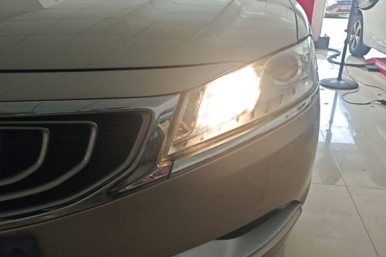 Used Geely Auto Emgrand GT 2016 2.4L Zunya Model Left Front Headlight