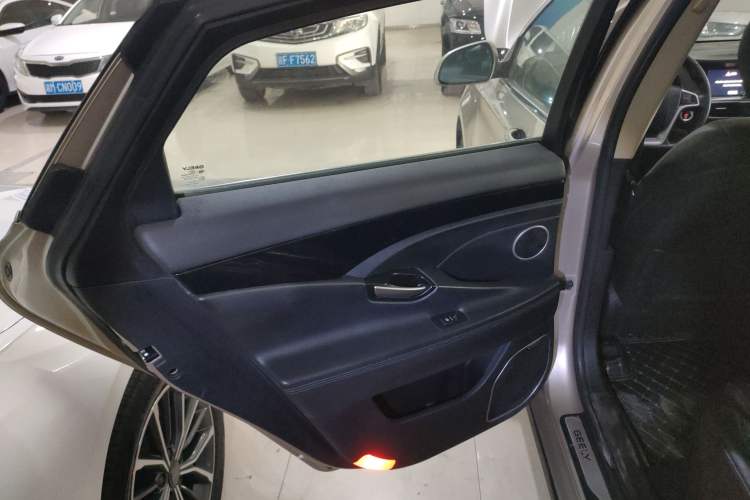 Used Geely Auto Emgrand GT 2016 1.8T Zunya Model Left Rear Door Interior