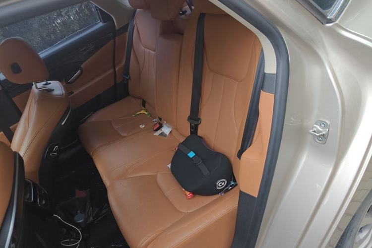 Used Geely Auto Emgrand GT 2016 1.8T Zunya Model Left Rear Seat