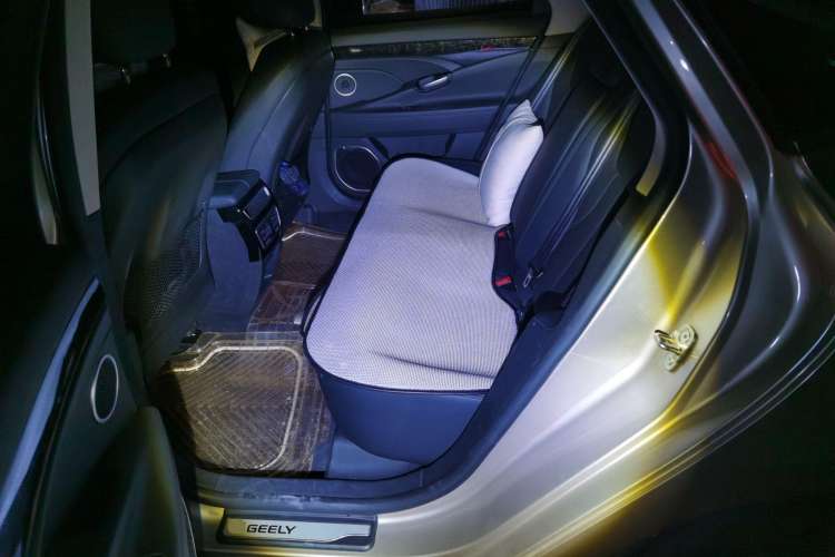 Used Geely Auto Emgrand GT 2016 1.8T Zunya Model Left Rear Seat