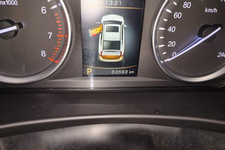 Used Geely Auto Emgrand GT 2016 1.8T Zunya Model Odometer Close Up
