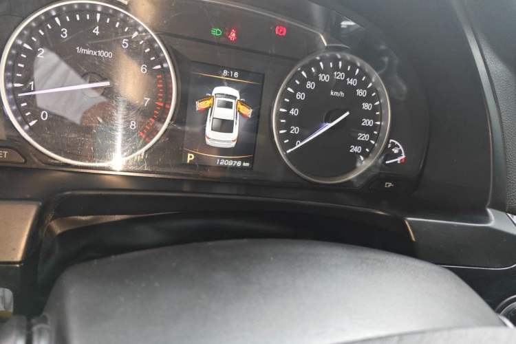 Used Geely Auto Emgrand GT 2016 2.4L Comfort Version Odometer Close Up