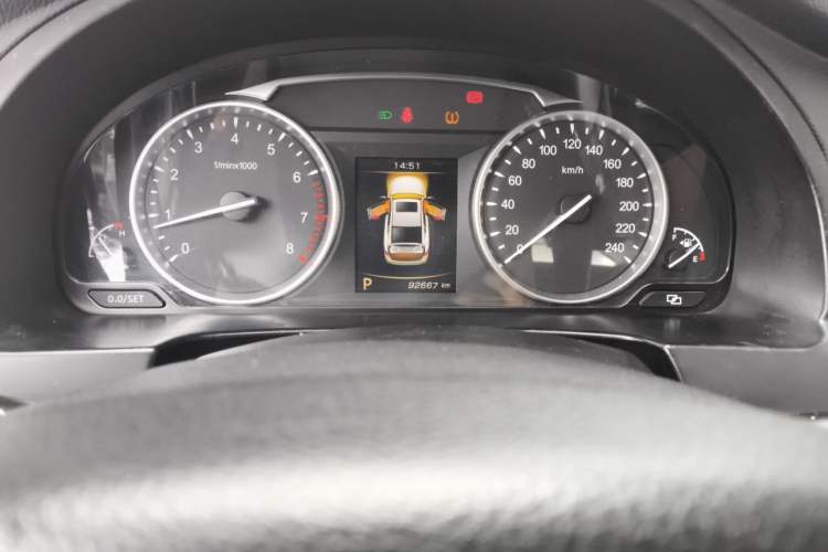Used Geely Auto Emgrand GT 2016 2.4L Zunya Model Odometer Close Up