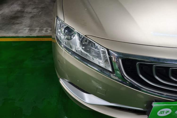Used Geely Auto Emgrand GT 2016 1.8T Zunya Model Right Front Headlight