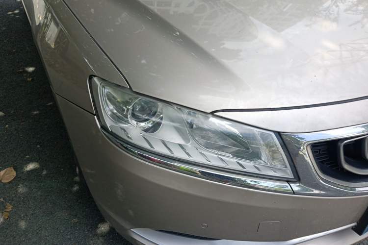 Used Geely Auto Emgrand GT 2016 1.8T Comfort Model Right Front Headlight