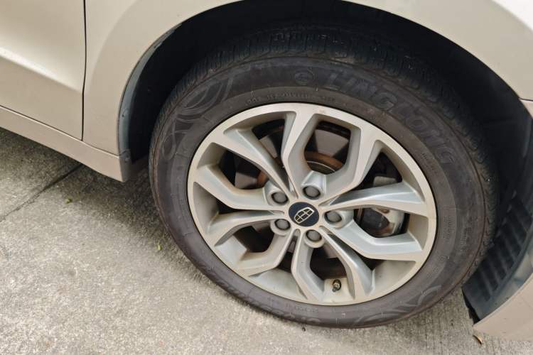 Used Geely Auto Emgrand GT 2016 1.8T Zunya Model Right Front Wheel Hub