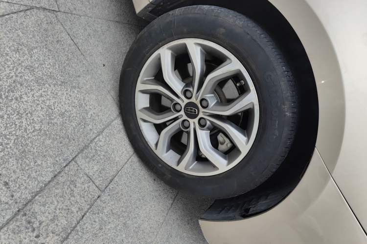 Used Geely Auto Emgrand GT 2016 2.4L Zunya Model Right Front Wheel Hub