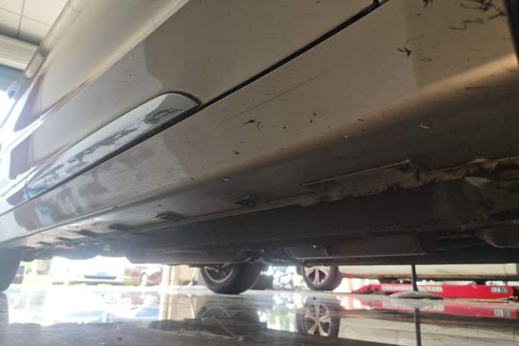 Used Geely Auto Emgrand GT 2016 2.4L Zunya Model Right Side Sill