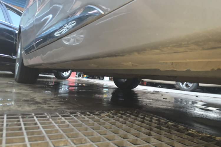 Used Geely Auto Emgrand GT 2016 2.4L Zunya Model Right Side Sill