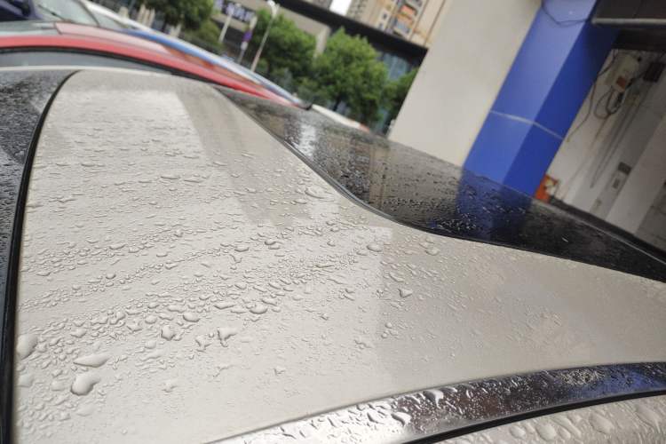Used Geely Auto Emgrand GT 2016 2.4L Zunya Model Roof