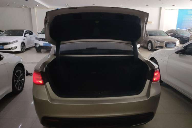 Used Geely Auto Emgrand GT 2016 1.8T Zunya Model Trunk