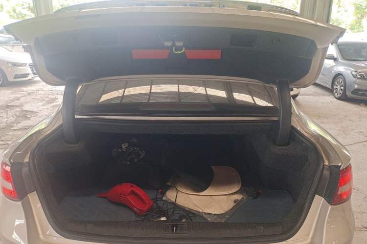 Used Geely Auto Emgrand GT 2016 2.4L Comfort Version Trunk