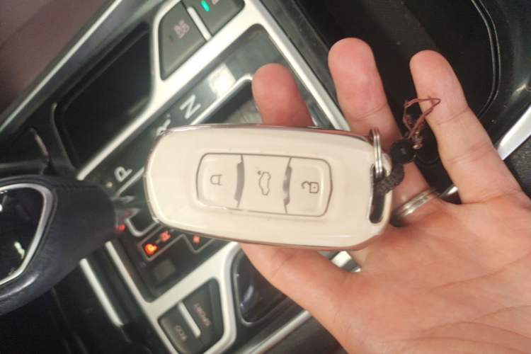 Used Geely Auto Emgrand GT 2016 2.4L Comfort Version Vehicle Key