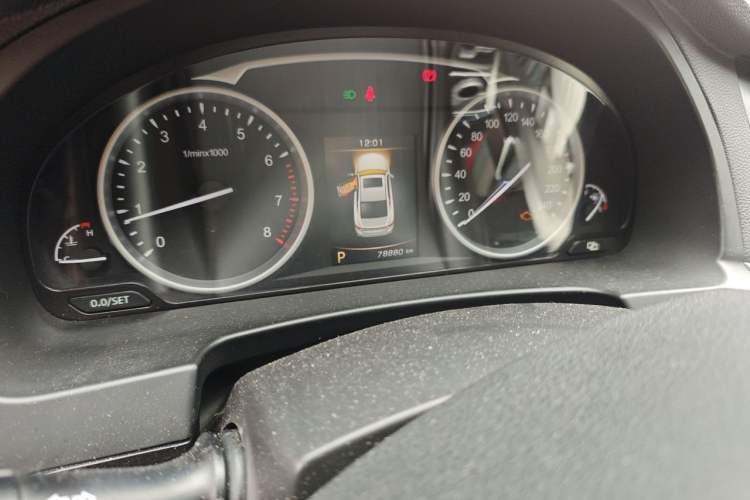 Used Geely Auto Emgrand GT 2016 2.4L Comfort Version Odometer Close Up