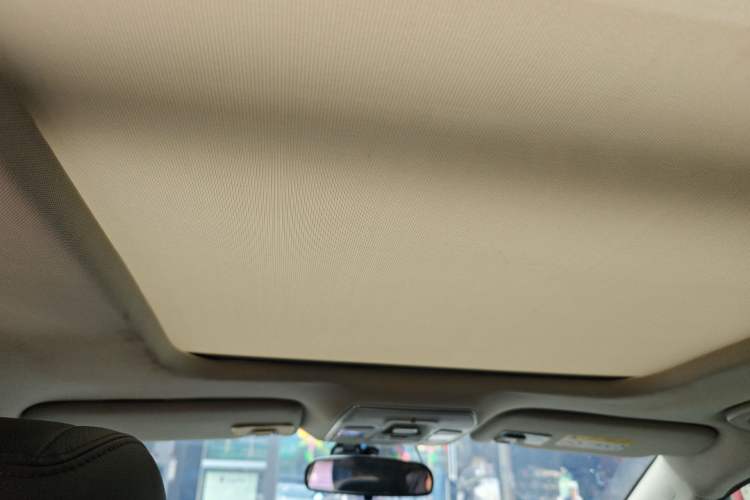 Used Geely Auto Emgrand GT 2016 1.8T Comfort Model Headliner