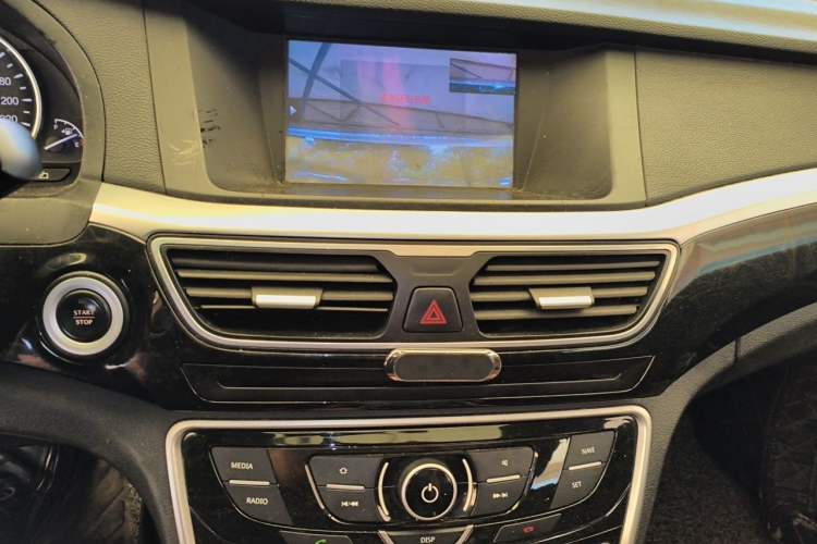 Used Geely Auto Emgrand GT 2016 1.8T Zunya Model Audio And AC Panel