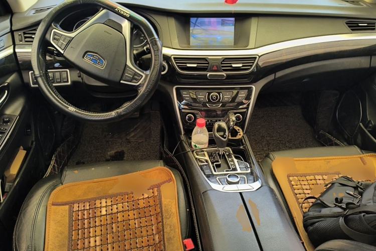 Used Geely Auto Emgrand GT 2016 1.8T Zunya Model Center Console