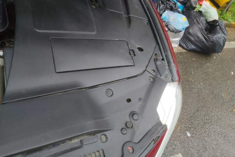 Used Geely Auto Emgrand GT 2016 2.4L Zunya Model Engine Bay Left