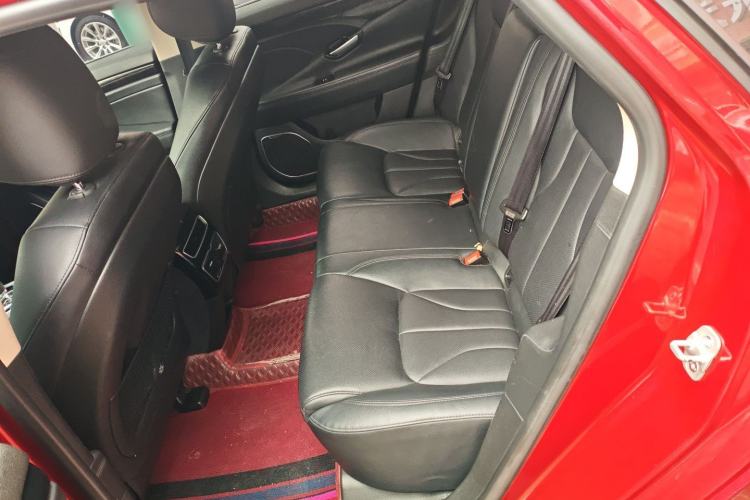 Used Geely Auto Emgrand GT 2016 2.4L Comfort Version Interior 1
