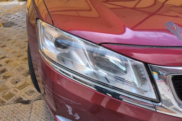 Used Geely Auto Emgrand GT 2016 1.8T Zunya Model Right Front Headlight
