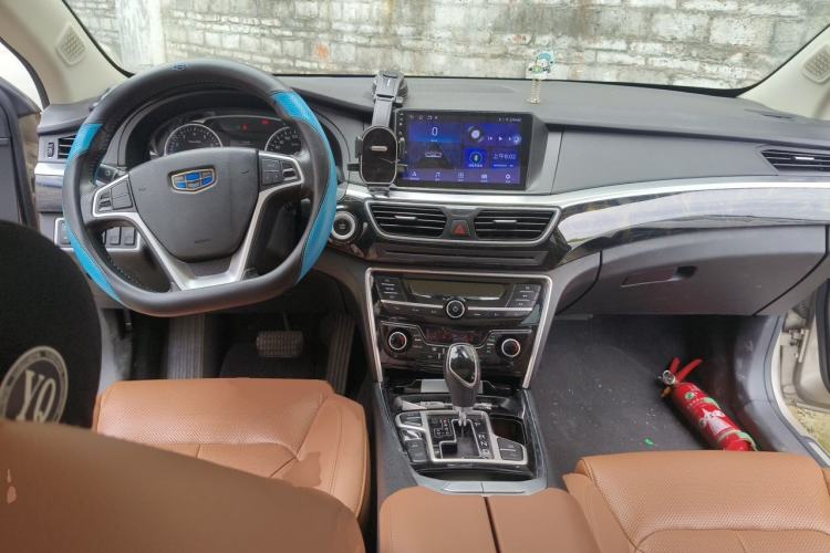 Used Geely Auto Emgrand GT 2016 2.4L Comfort Version Center Console