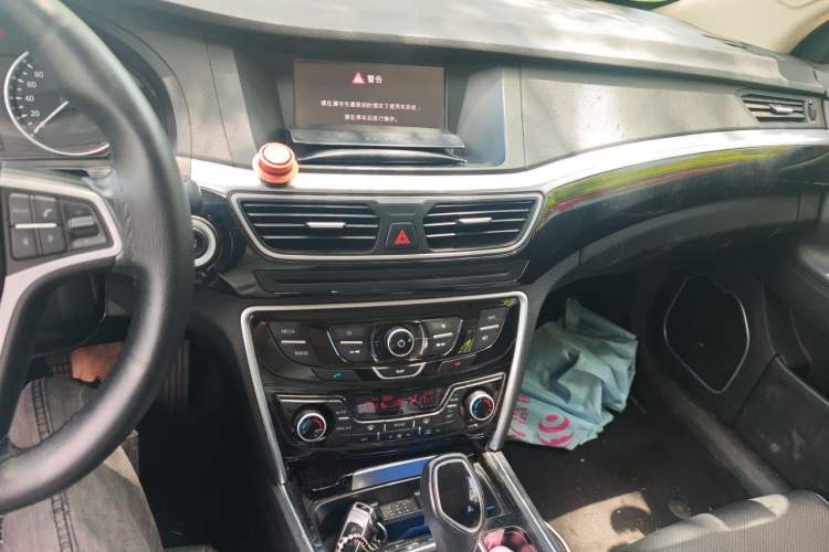 Used Geely Auto Emgrand GT 2016 1.8T Zunya Model Audio And AC Panel