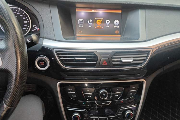 Used Geely Auto Emgrand GT 2016 2.4L Zunya Model Audio And AC Panel