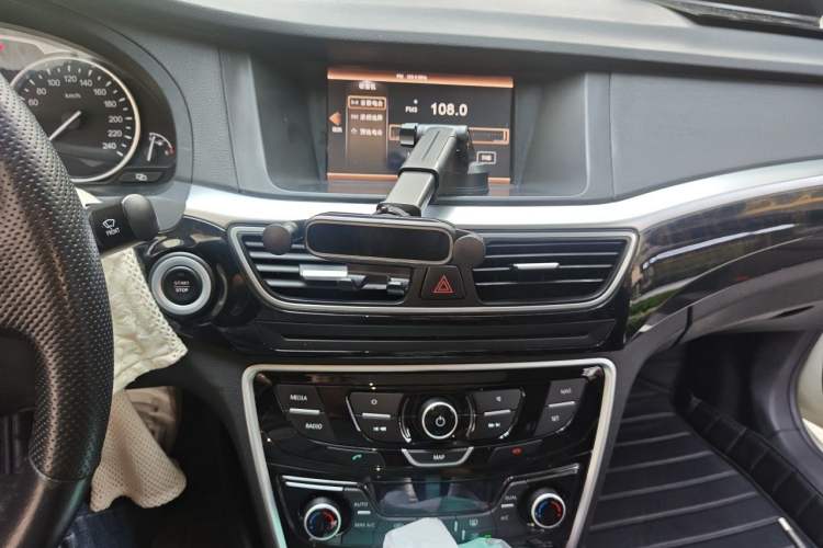 Used Geely Auto Emgrand GT 2016 1.8T Zunya Model Audio And AC Panel