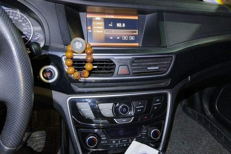 Used Geely Auto Emgrand GT 2016 2.4L Zunya Model Audio And AC Panel