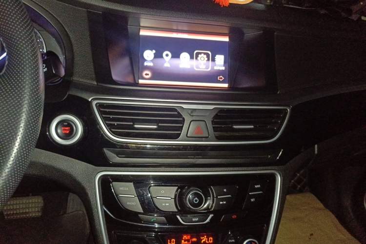 Used Geely Auto Emgrand GT 2016 2.4L Zunya Model Audio And AC Panel