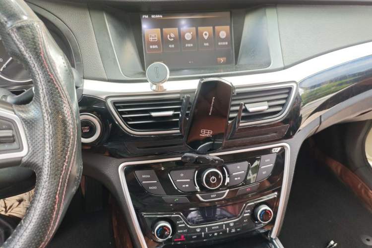 Used Geely Auto Emgrand GT 2016 1.8T Zunya Model Audio And AC Panel