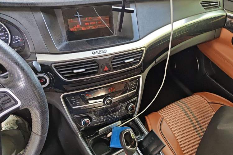 Used Geely Auto Emgrand GT 2016 2.4L Comfort Version Audio And AC Panel