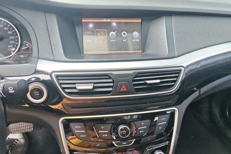 Used Geely Auto Emgrand GT 2016 2.4L Zunya Model Audio And AC Panel