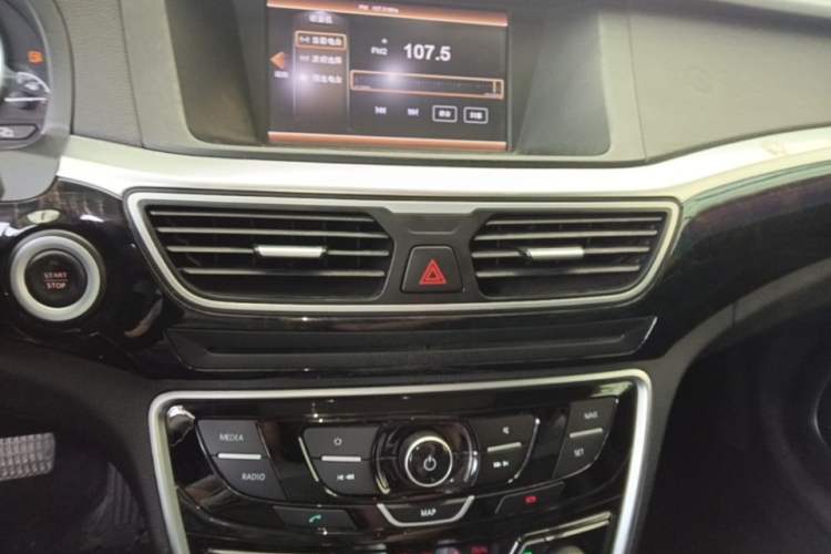 Used Geely Auto Emgrand GT 2016 2.4L Zunya Model Audio And AC Panel