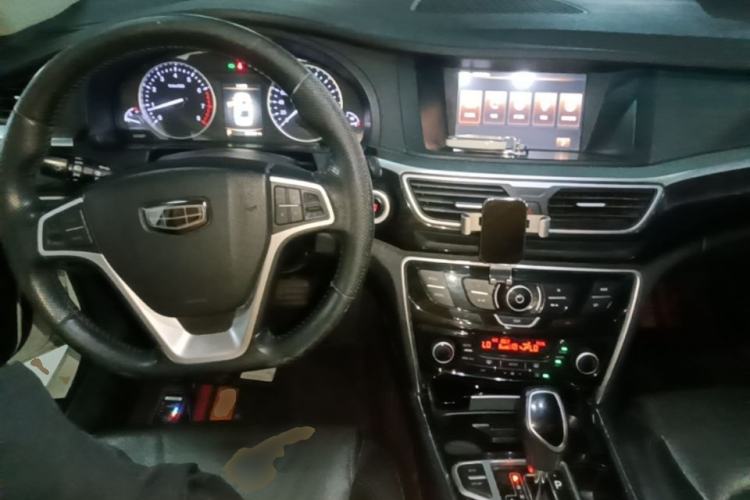 Used Geely Auto Emgrand GT 2016 1.8T Zunya Model Center Console