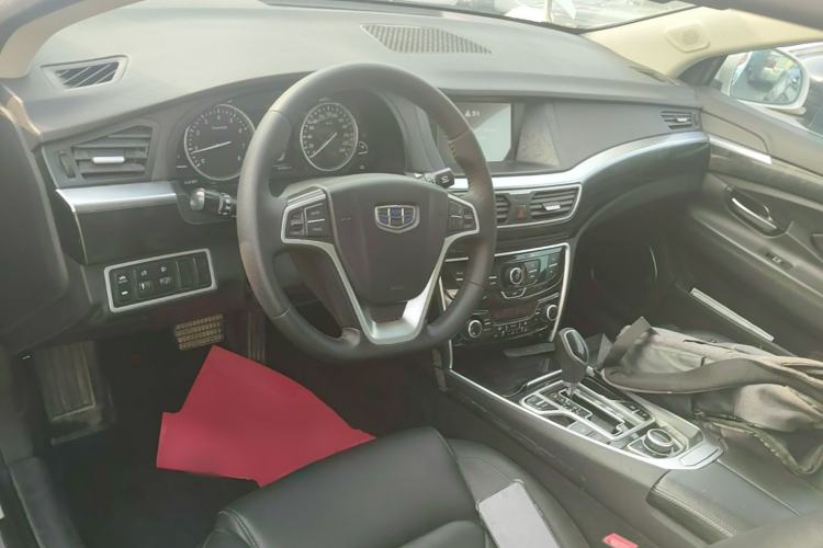 Used Geely Auto Emgrand GT 2016 2.4L Zunya Model Center Console