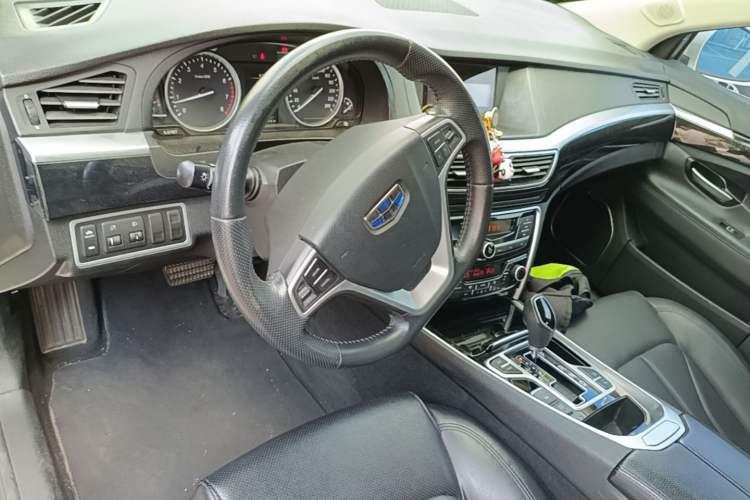 Used Geely Auto Emgrand GT 2016 1.8T Comfort Model Center Console