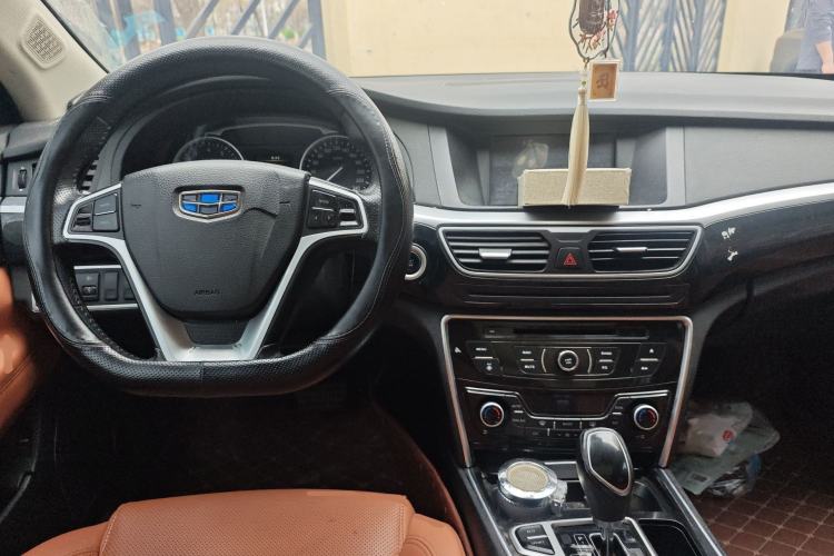 Used Geely Auto Emgrand GT 2016 1.8T Comfort Model Center Console