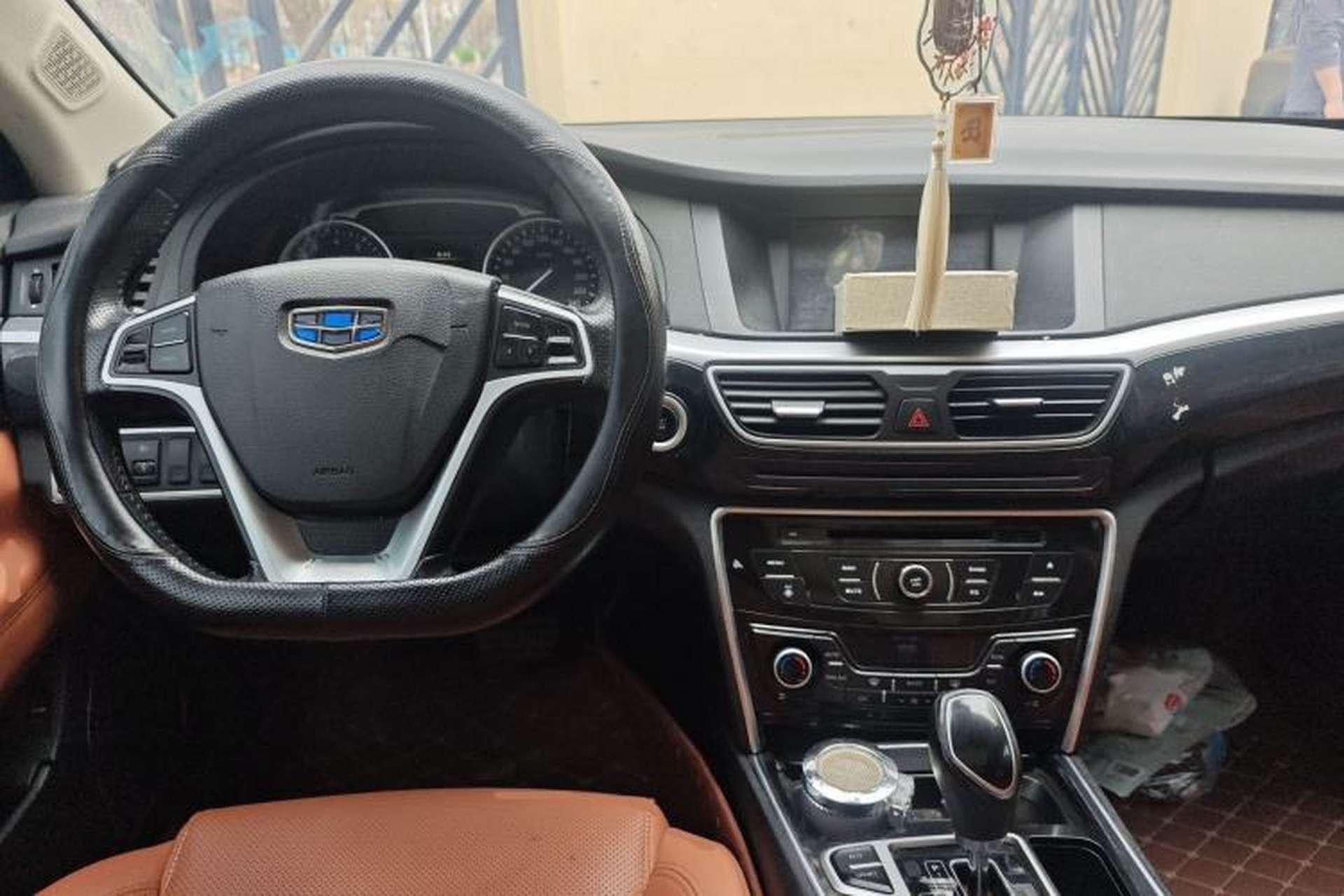 Used Geely Auto Emgrand GT 2016 1.8T Comfort Model Center Console