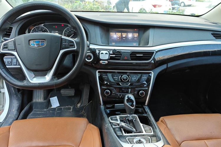 Used Geely Auto Emgrand GT 2016 1.8T Zunya Model Center Console