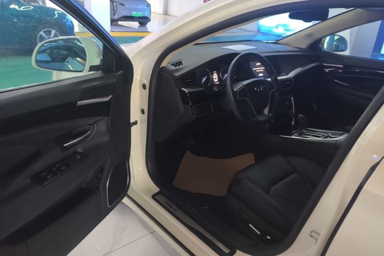 Used Geely Auto Emgrand GT 2016 1.8T Zunya Model Driver Seat