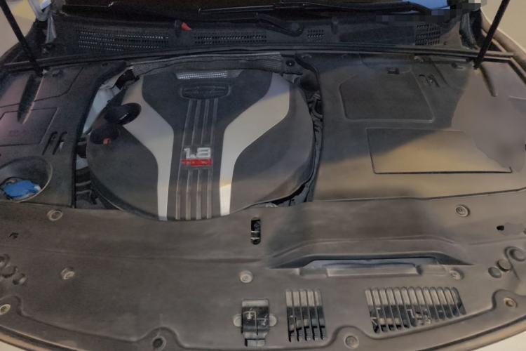 Used Geely Auto Emgrand GT 2016 1.8T Zunya Model Engine Bay