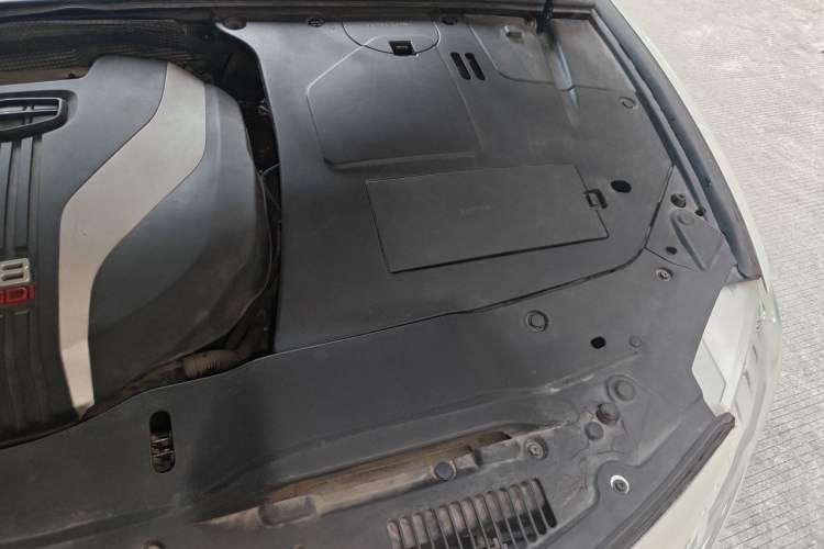 Used Geely Auto Emgrand GT 2016 1.8T Zunya Model Engine Bay Left
