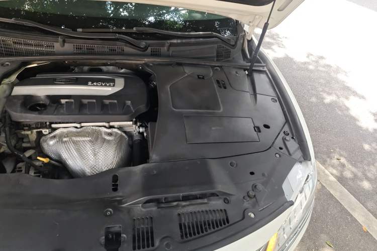 Used Geely Auto Emgrand GT 2016 2.4L Comfort Version Engine Bay Left