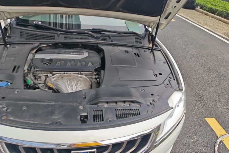 Used Geely Auto Emgrand GT 2016 2.4L Zunya Model Engine Bay Left