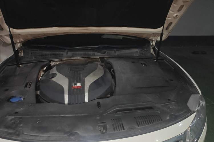 Used Geely Auto Emgrand GT 2016 1.8T Comfort Model Engine Bay Left