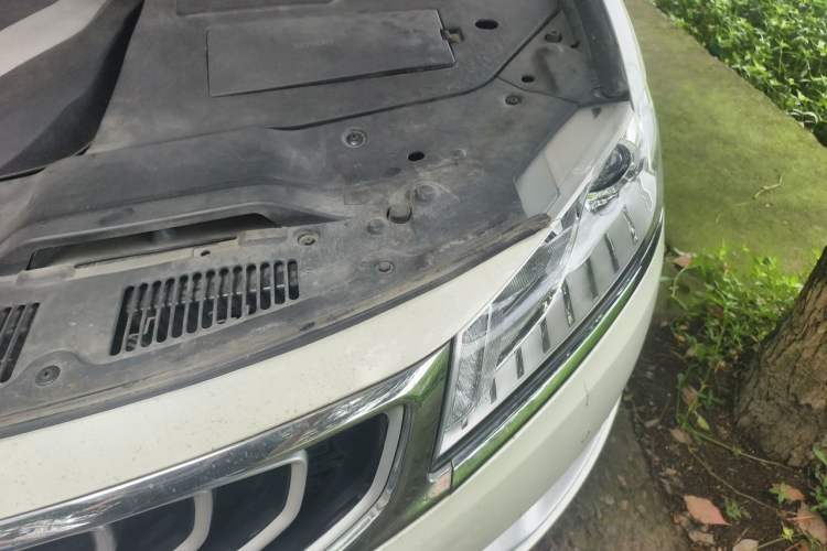 Used Geely Auto Emgrand GT 2016 1.8T Comfort Model Engine Bay Left
