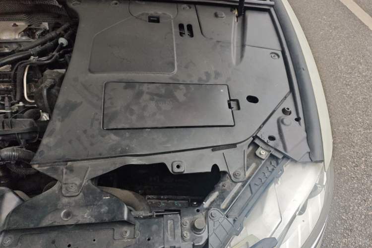 Used Geely Auto Emgrand GT 2016 1.8T Zunya Model Engine Bay Left